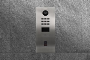 Access control via fingerprint with DoorBird and ekey